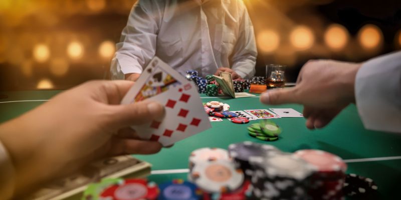 Trò chơi Poker với những ván đấu kịch tích và tỷ lệ cược đa dạng